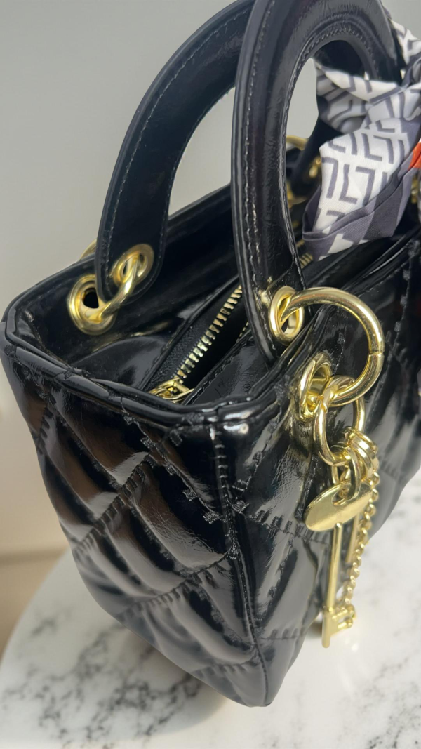 Mini-Tasche Lackoptik – schwarz – Bild 4